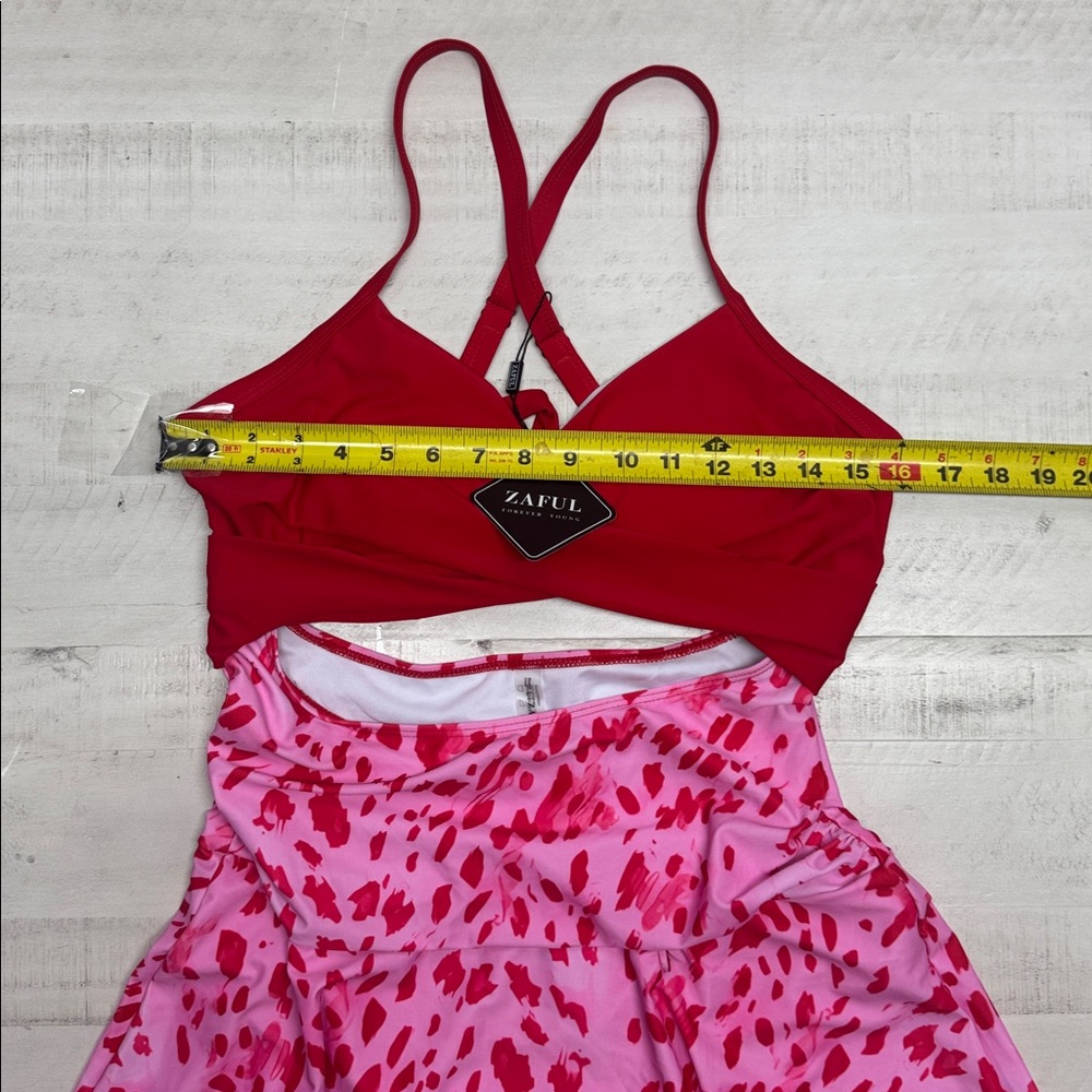 Zaful Swimdress Cutout Cross V Neck Pleated Skirt Swimsuit Built in Bottom - Picture 4 of 10